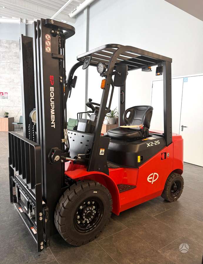 EP EQUIPMENT 11062 - EP EFL252X2, forklifts