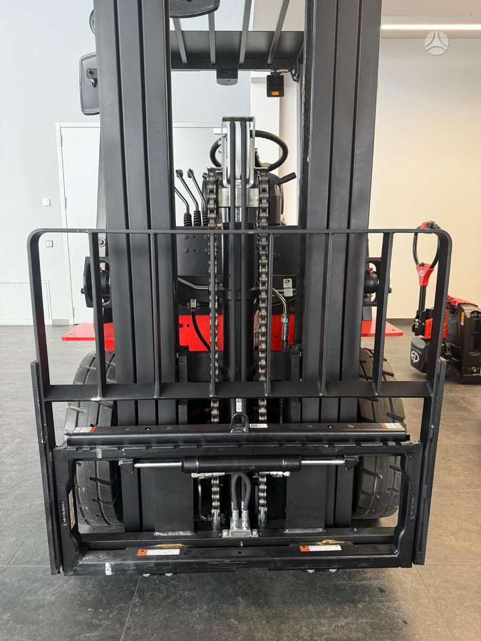 EP EQUIPMENT 11062 - EP EFL252X2, forklifts