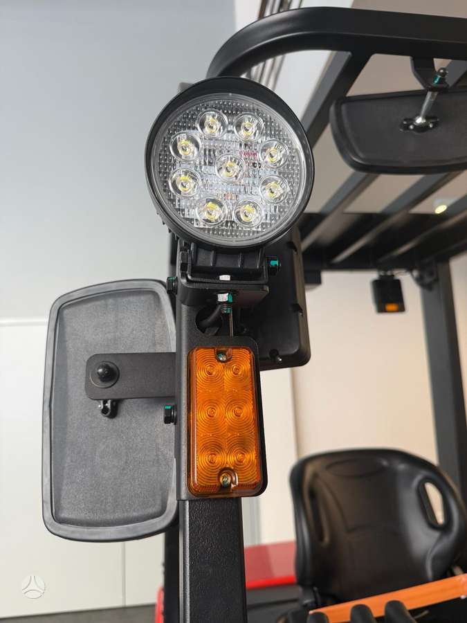 EP EQUIPMENT 11062 - EP EFL252X2, forklifts