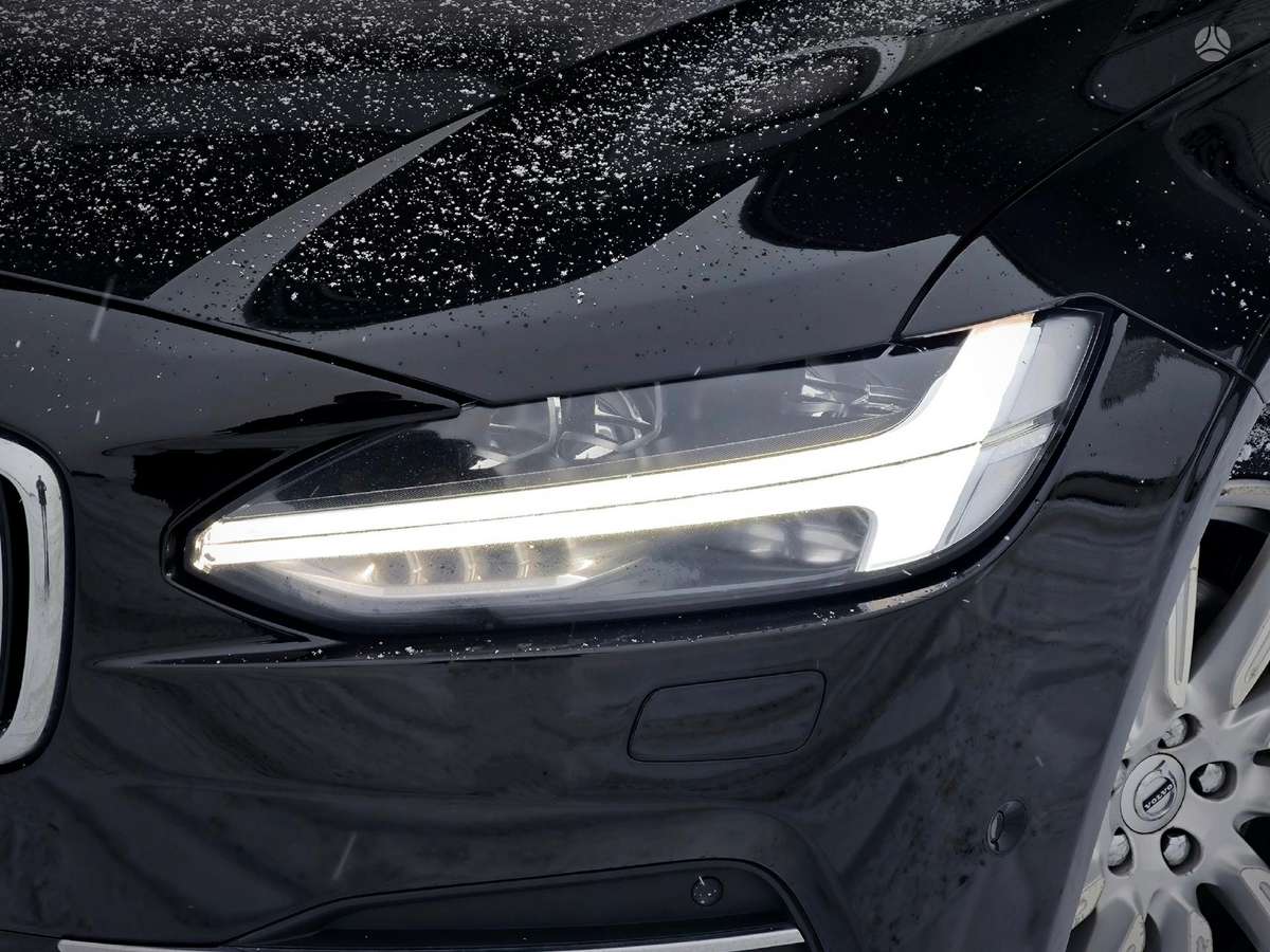 Volvo S90 - 2