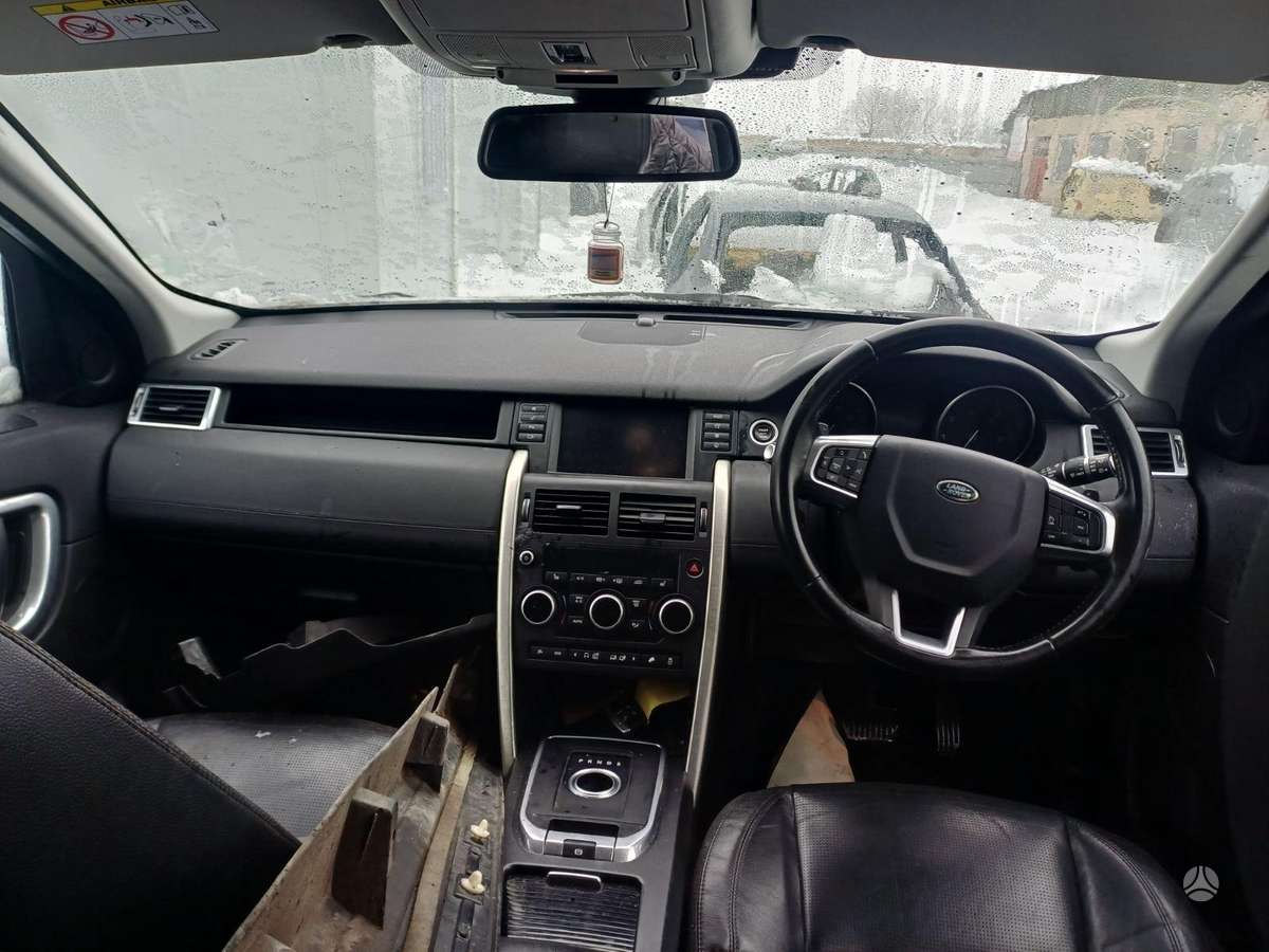 Land Rover Discovery Sport dalimis. Engine code 204dtd color code lrc 942 loire blue