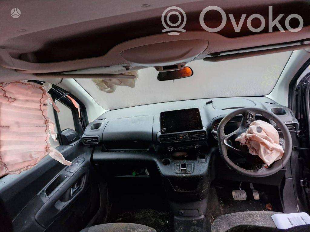 Opel Combo dalimis