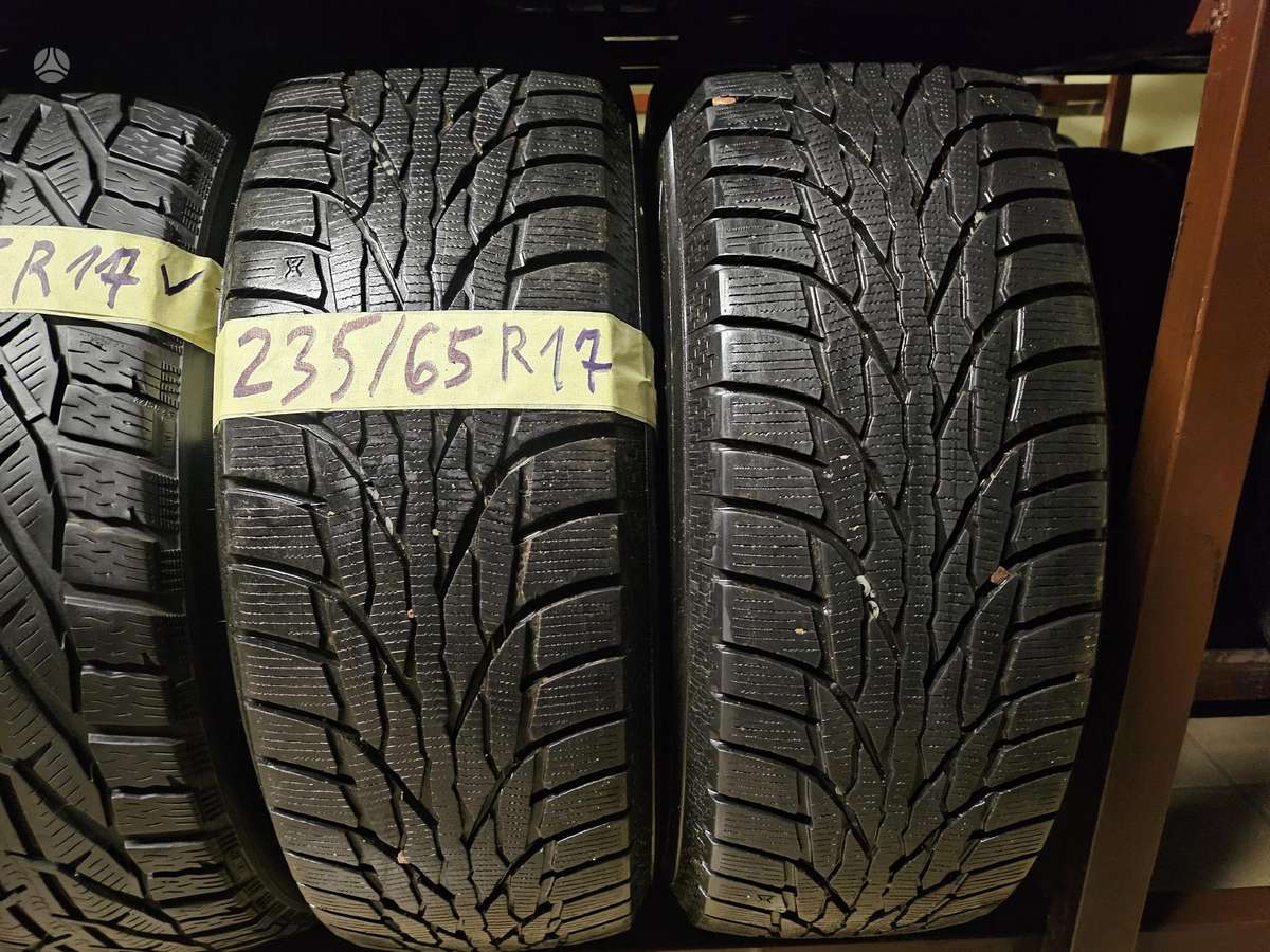 Marshal, winter 235/65 R17