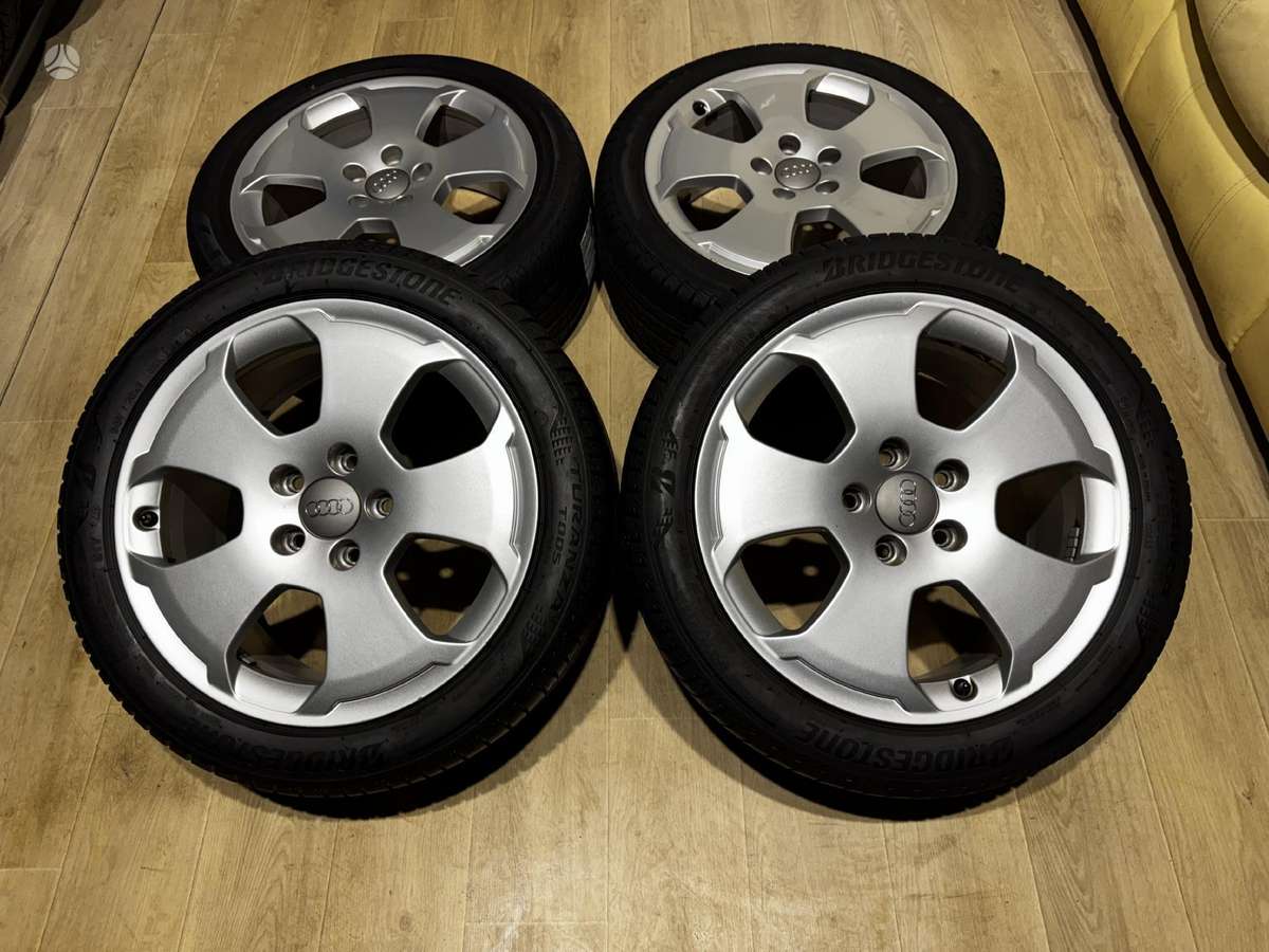 Audi A3 su vas. padangomis, легкосплавные , R17