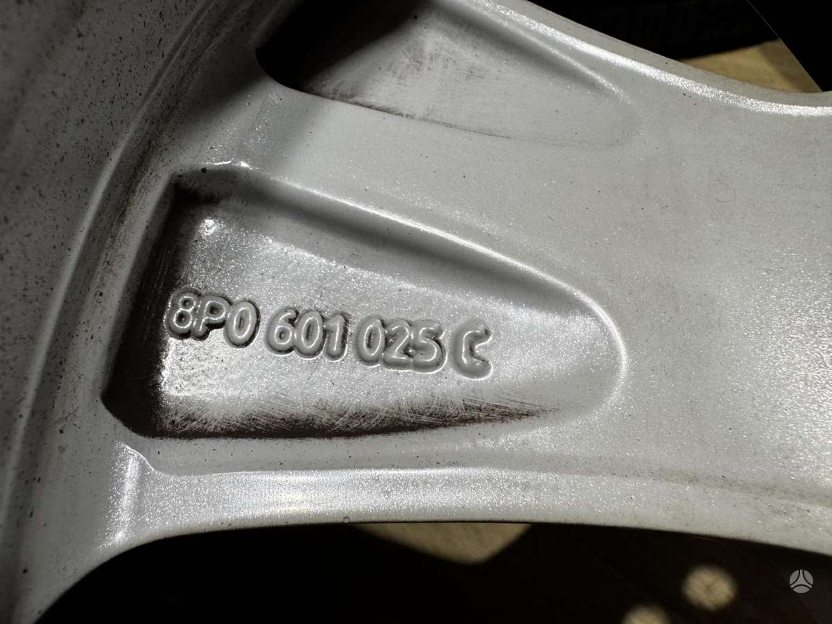 Audi A3 su vas. padangomis, light alloy, R17