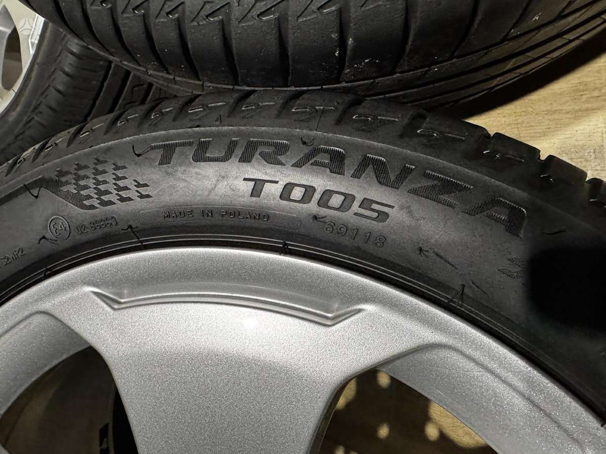 Audi A3 su vas. padangomis, light alloy, R17