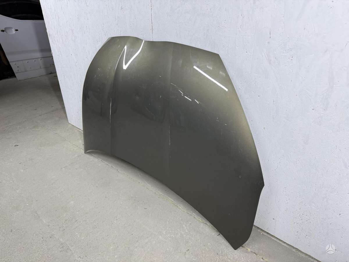 Toyota Yaris hood (front, rear)