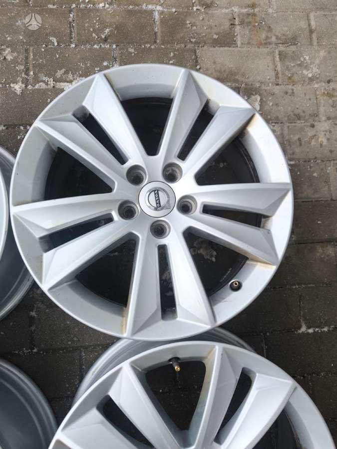 Volvo, light alloy, R17