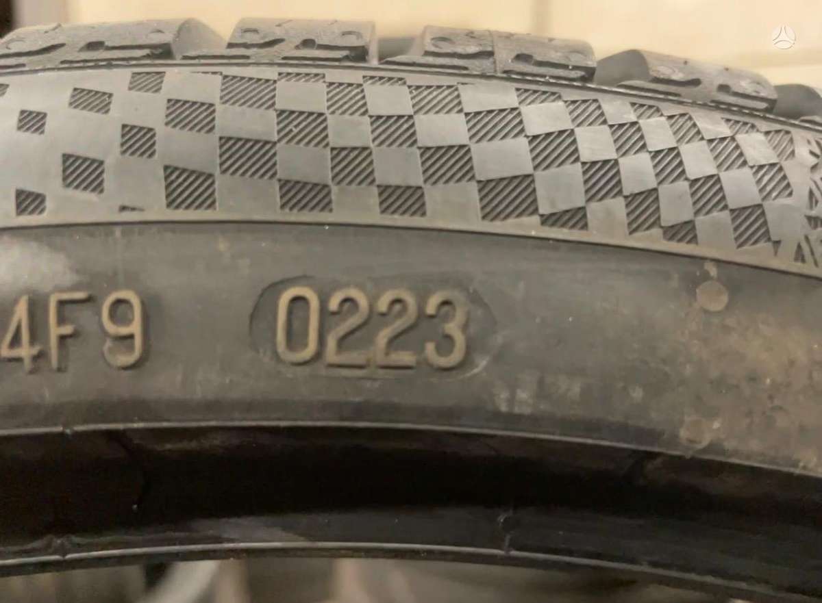 Continental, ziemas 285/30 R22