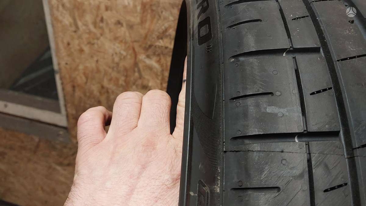 Pirelli Pzero, vasaras 235/35 R19
