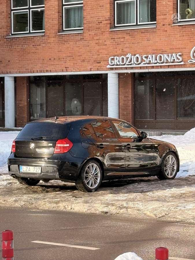 BMW 118, 2.0 l., hatchback