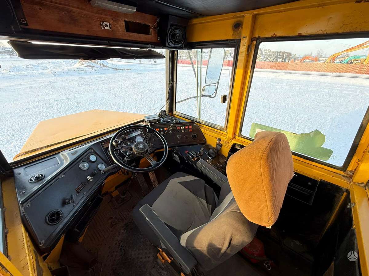 Volvo A25C, самосвалы