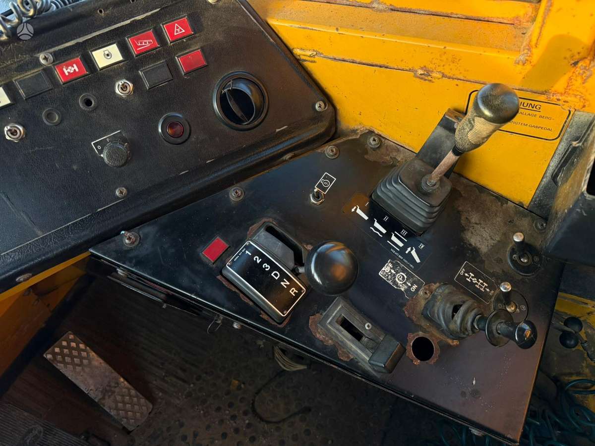 Volvo A25C, самосвалы