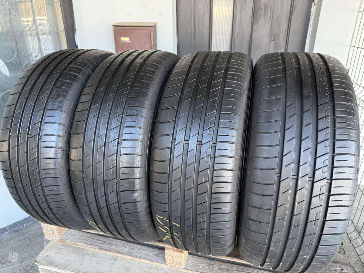Goodyear Efficient grip performance*, летние 225/55 R17