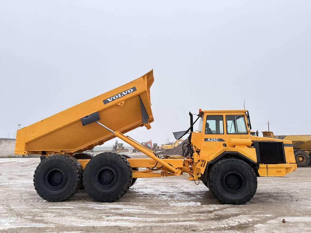 Volvo A25C, самосвалы