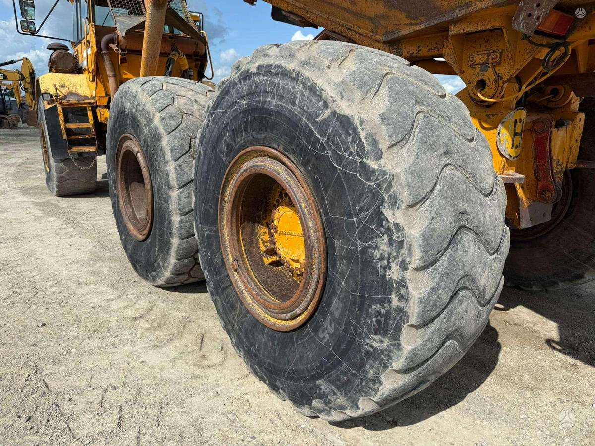 Volvo A25C, самосвалы