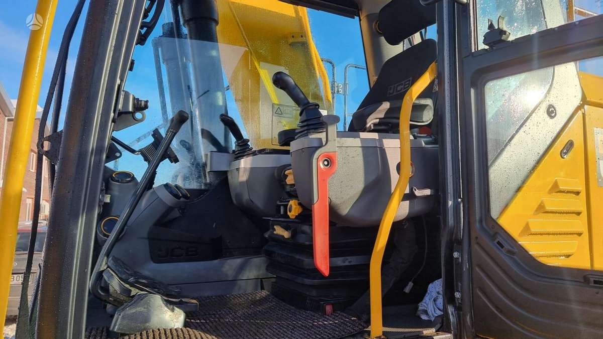 JCB 220X LONG, excavator