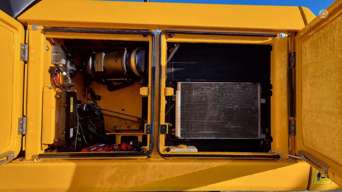 JCB 220X LONG, ekskavatoriai
