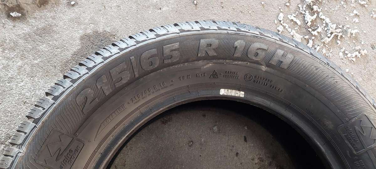 Semperit, winter 215/65 R16
