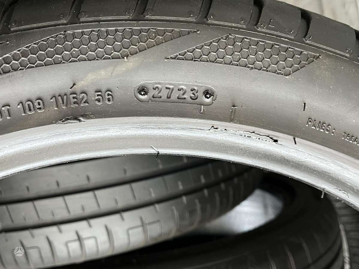 Accelera PHI-R, summer 225/45 R19