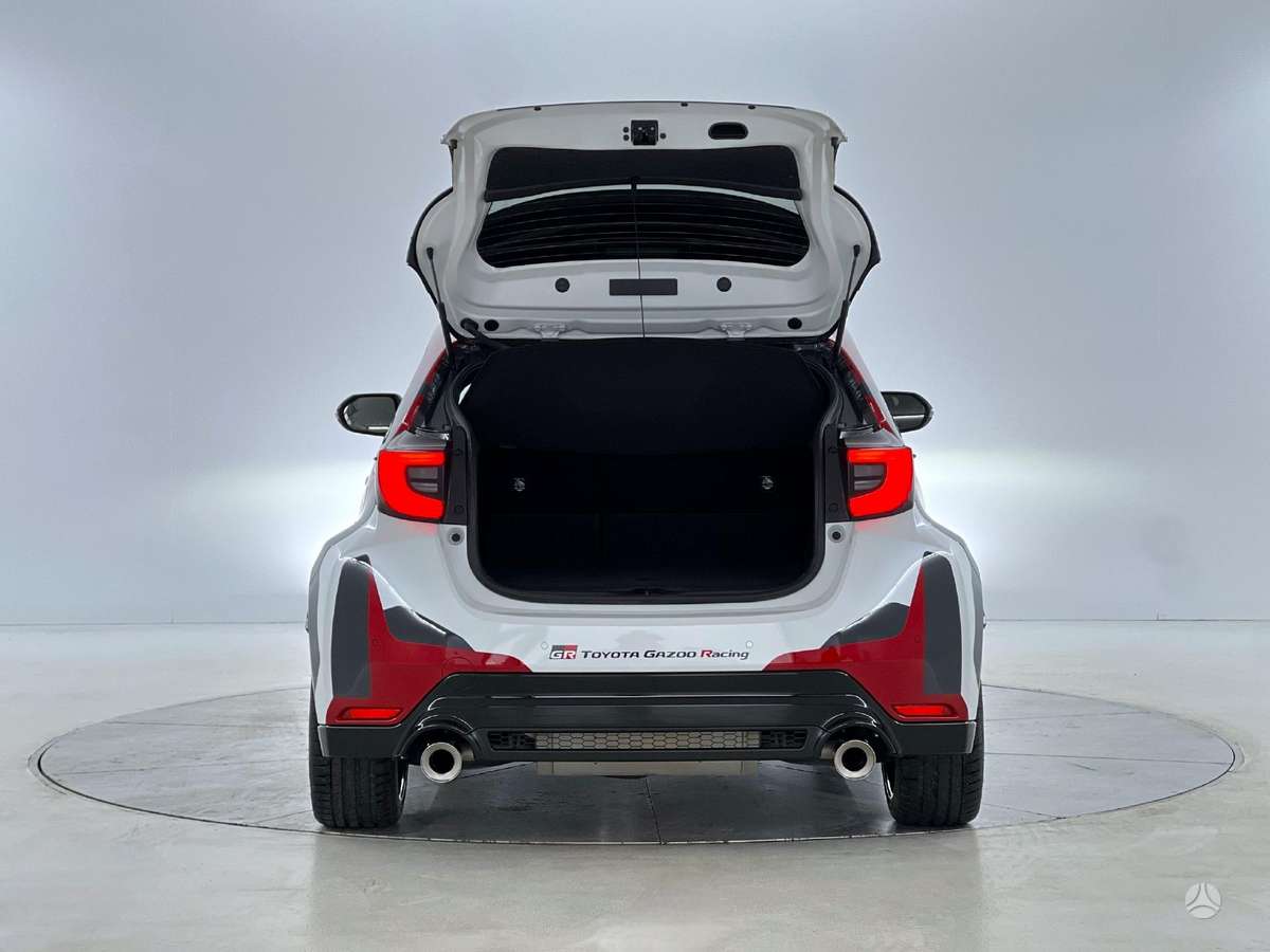 Toyota GR Yaris - 10