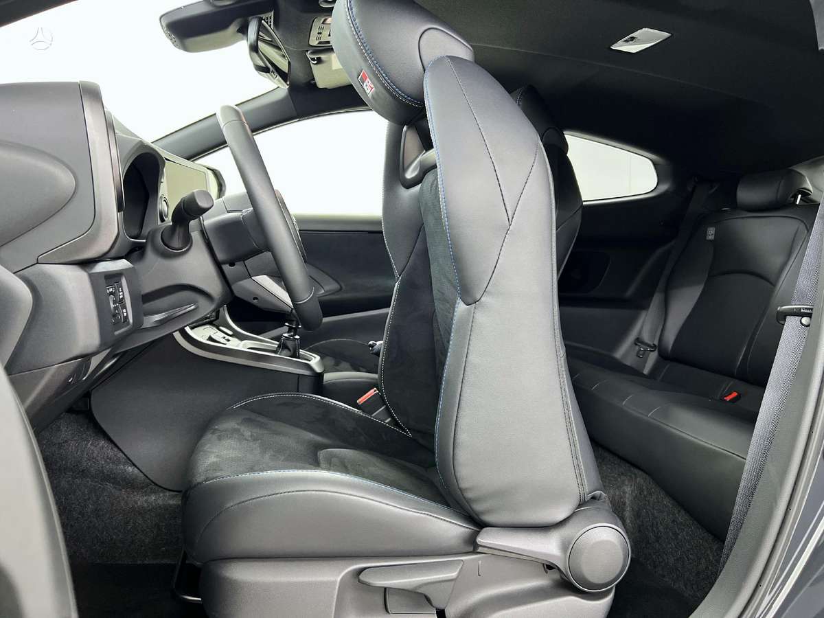 Toyota GR Yaris - 11