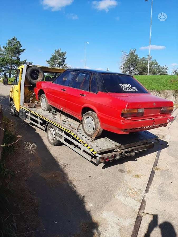 Audi 80, 2.1 l., Седан