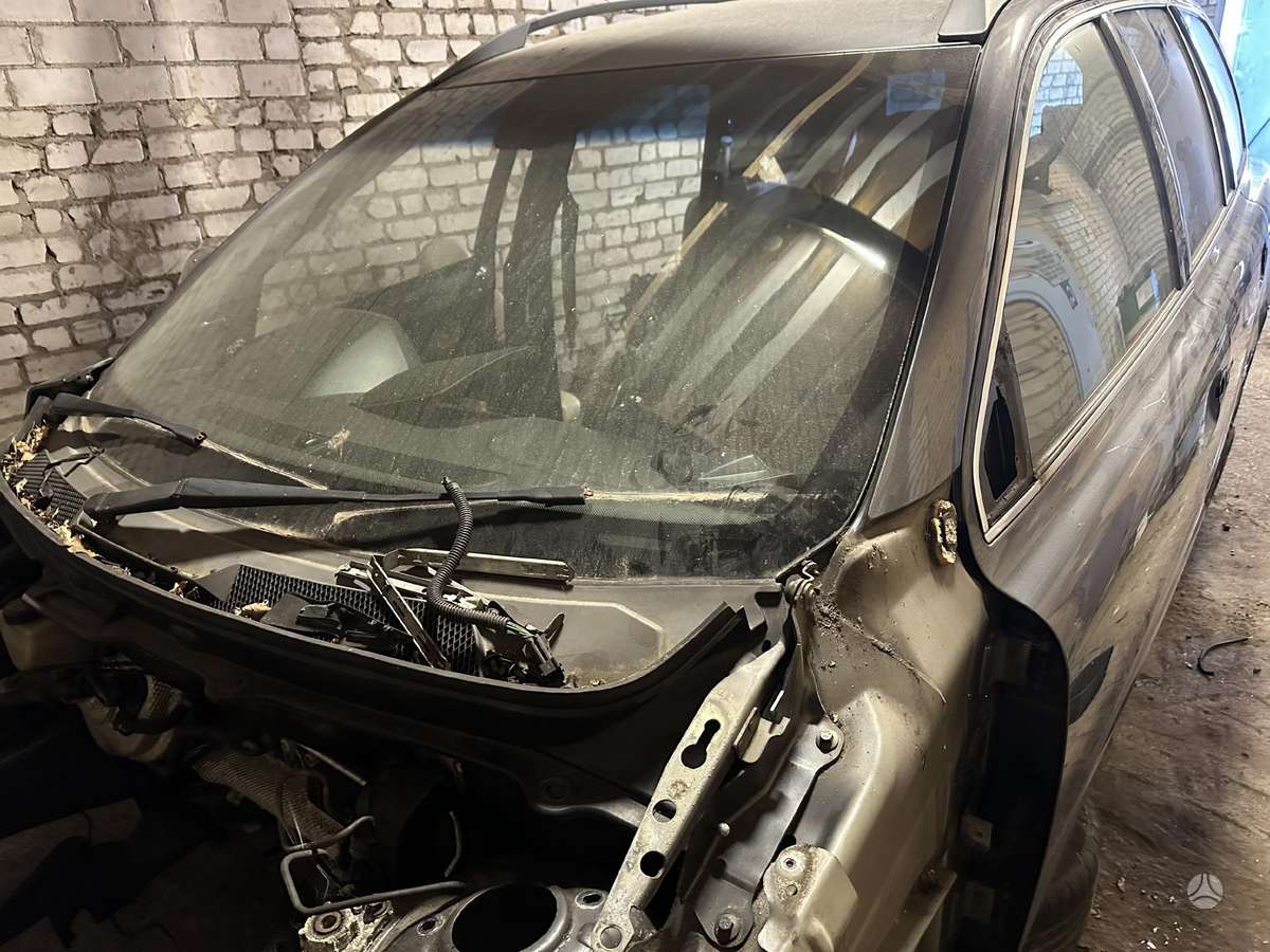 Volvo XC90 kėbulo dalys