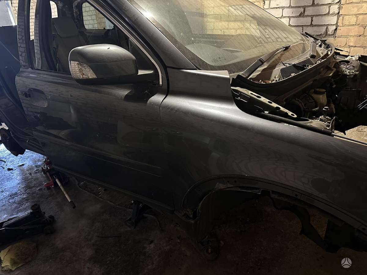 Volvo XC90 body parts