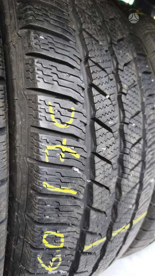 Continental VanContactWinter, winter 215/60 R17