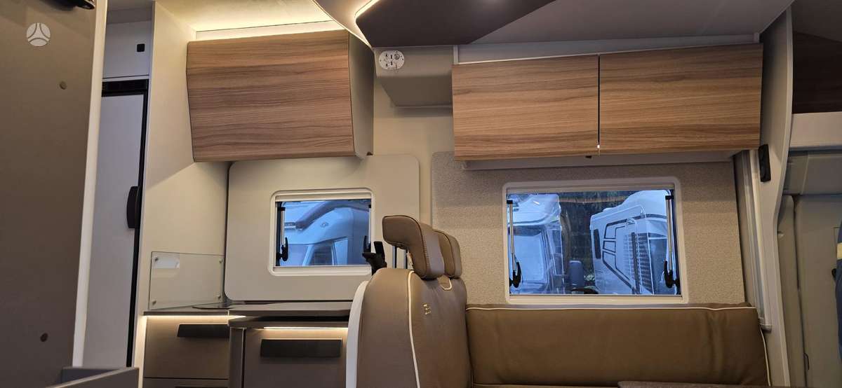 Bürstner B66 690TD Automatas, campers