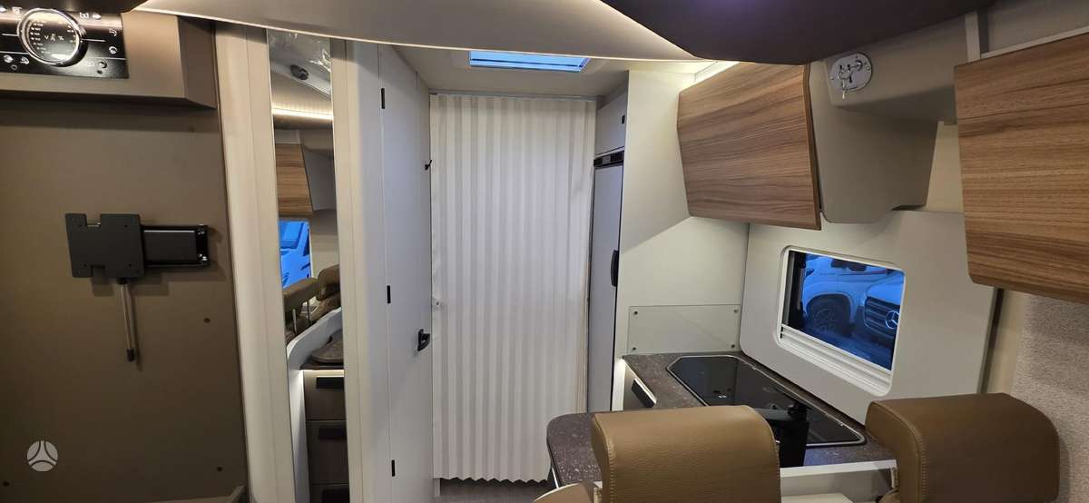 Bürstner B66 690TD Automatas, campers