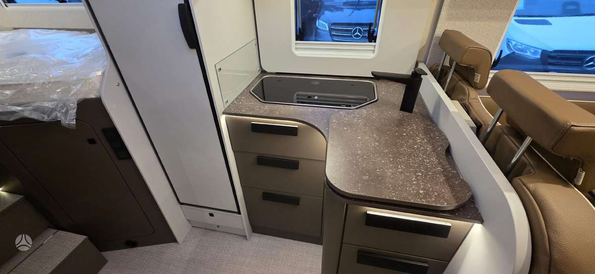 Bürstner B66 690TD Automatas, campers