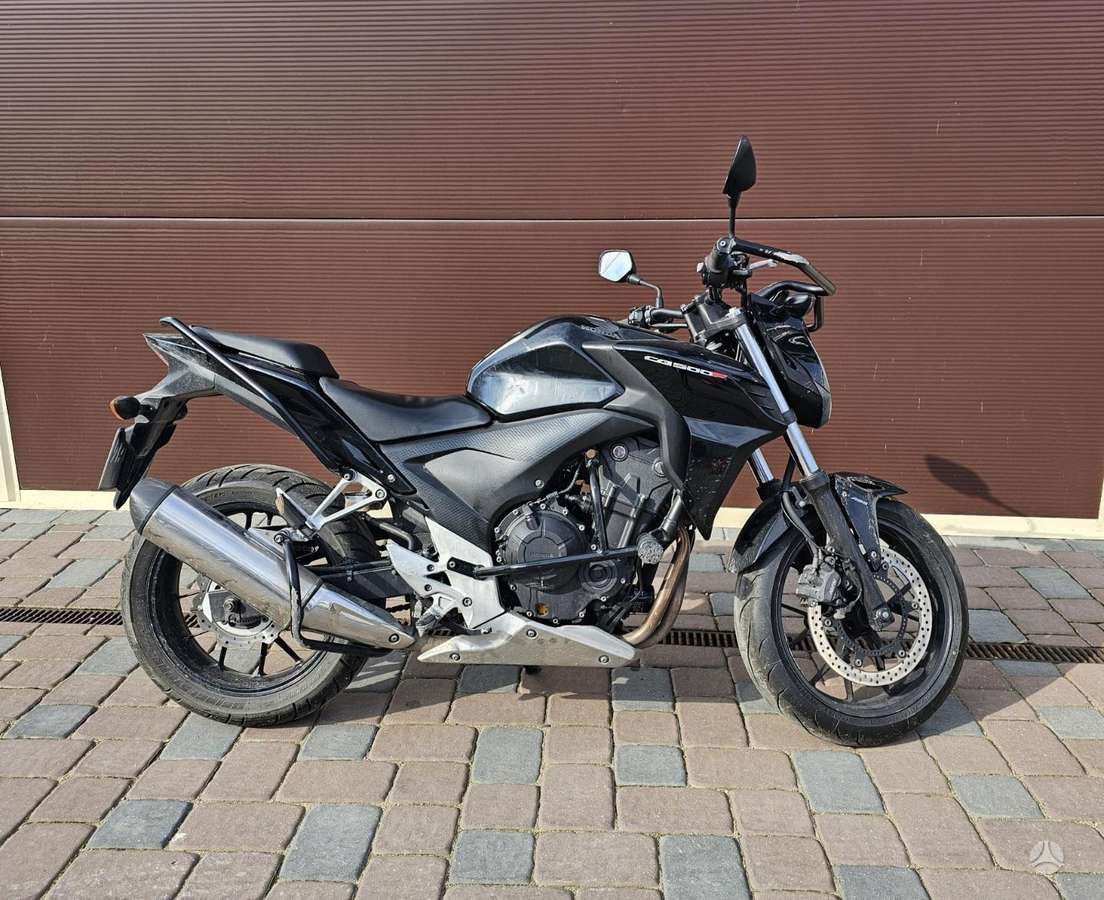 Suzuki GSR, street / classic
