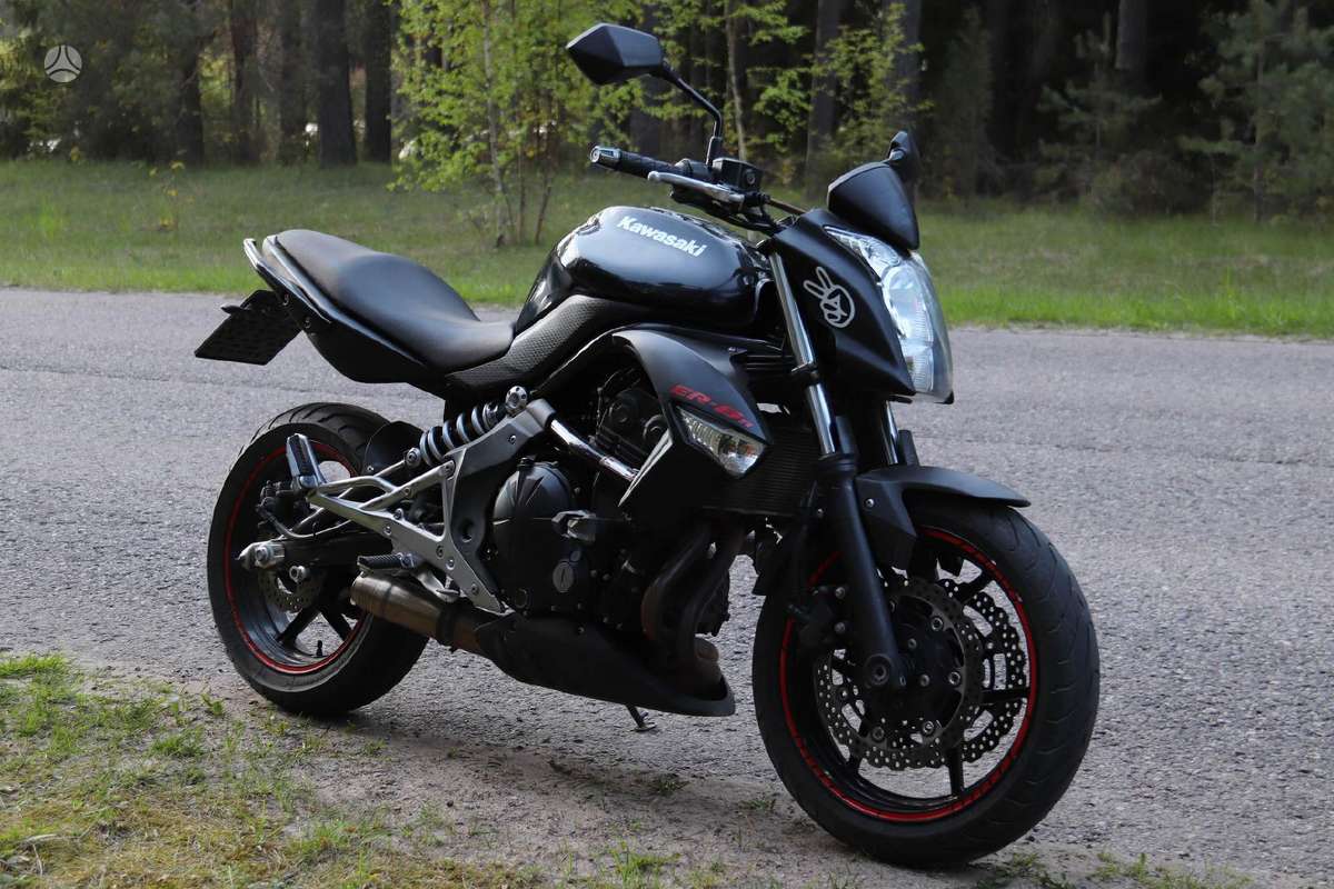 Suzuki GSR, street / classic