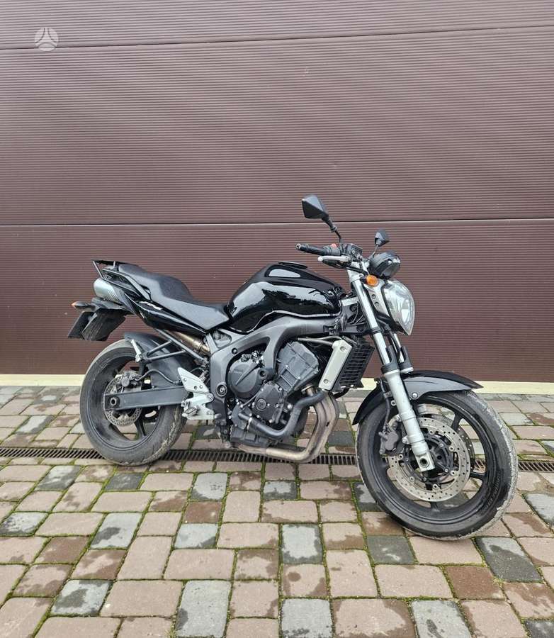 Suzuki GSR, street / classic