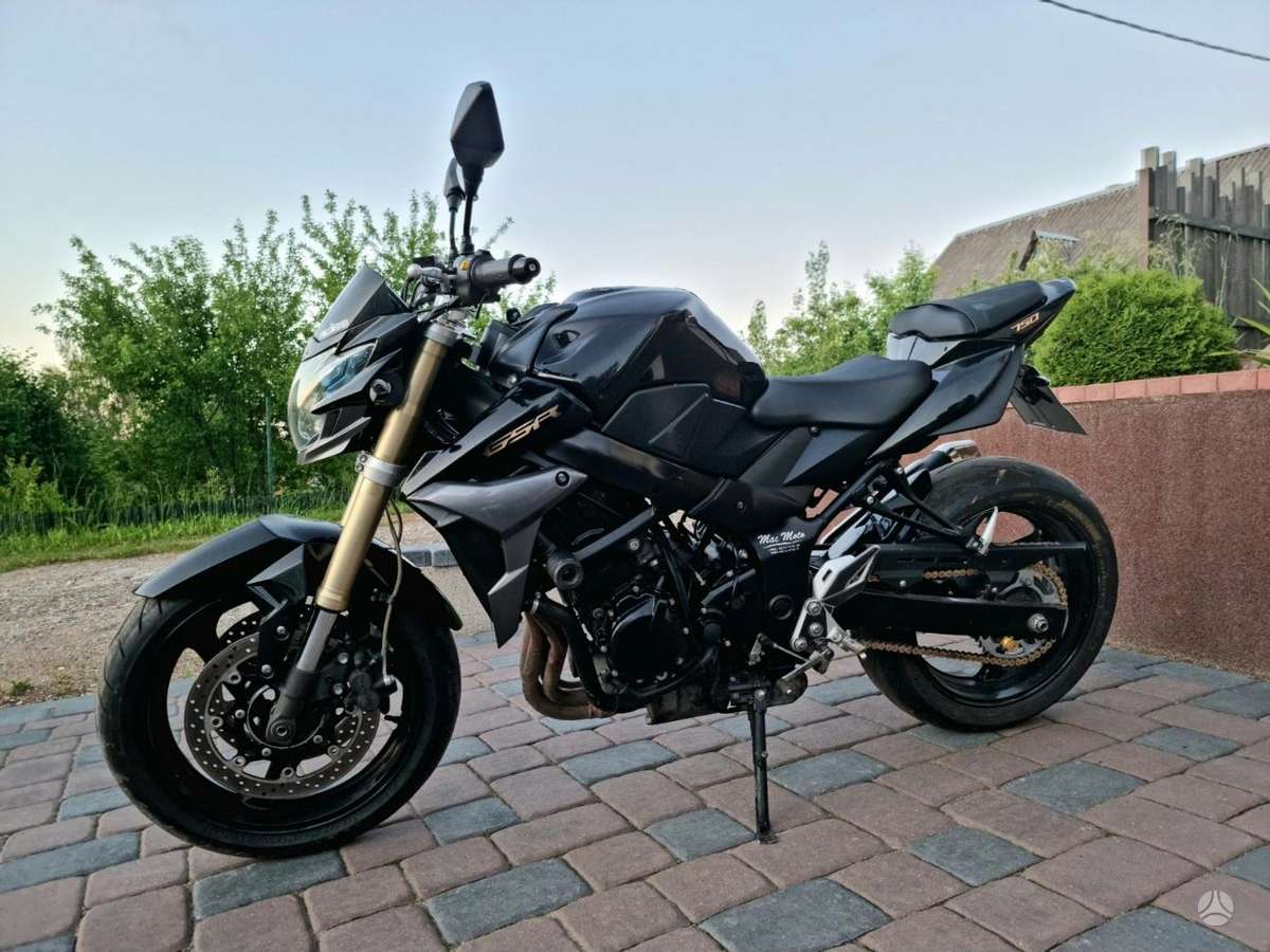 Suzuki GSR, street / classic