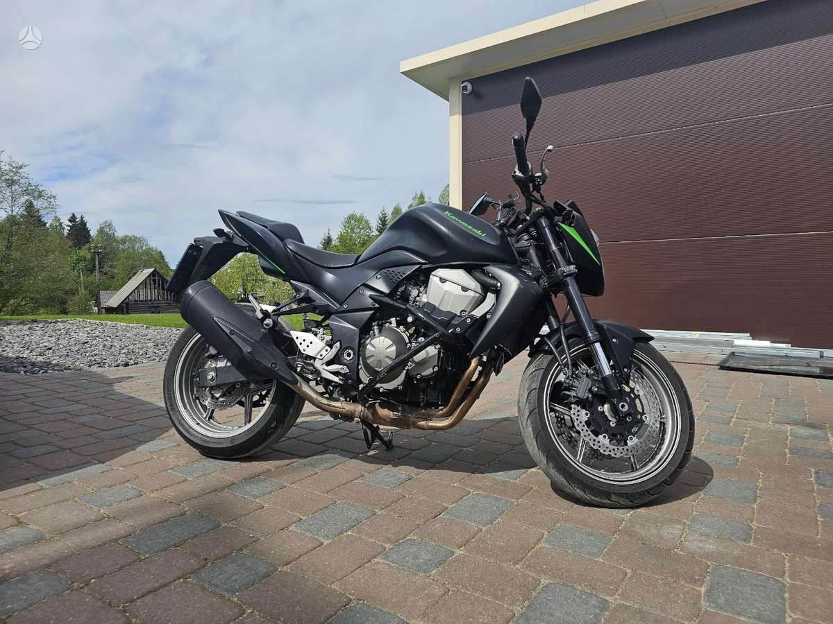 Suzuki GSR, street / classic