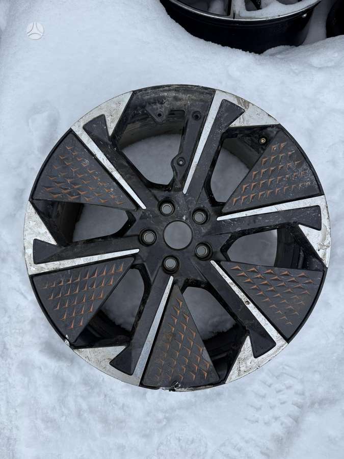 Cupra Born, light alloy, R20
