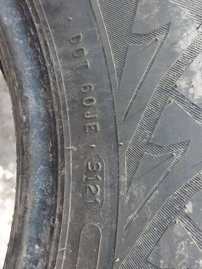 Nokian, žieminės 235/65 R16