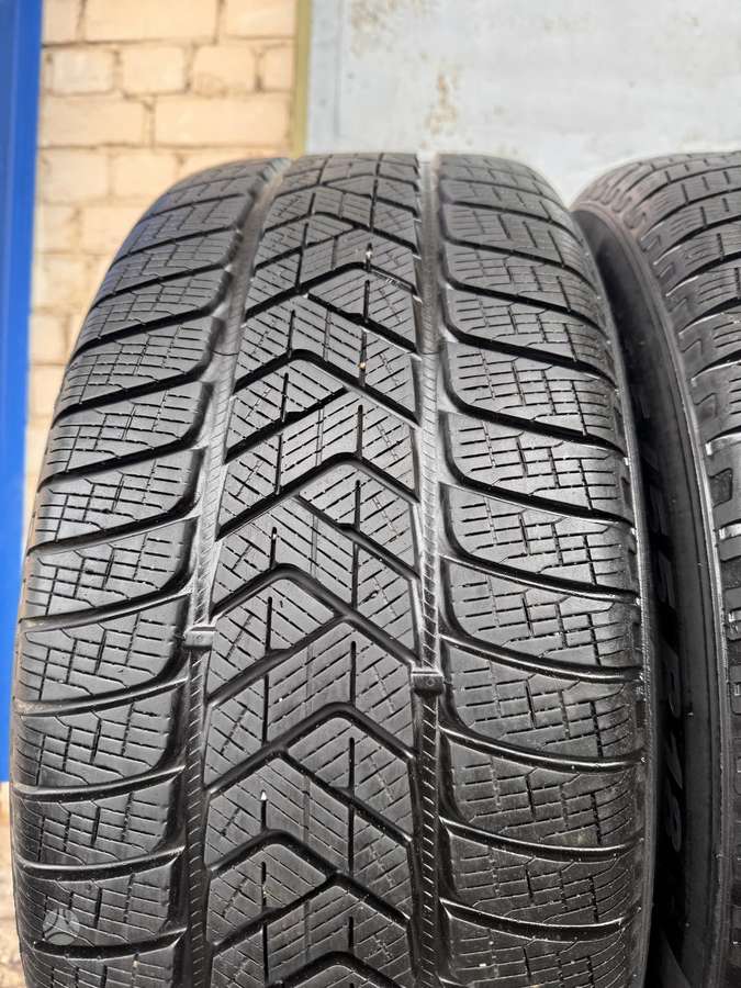 Pirelli Scorpion Winter, всесезонные 235/55 R18