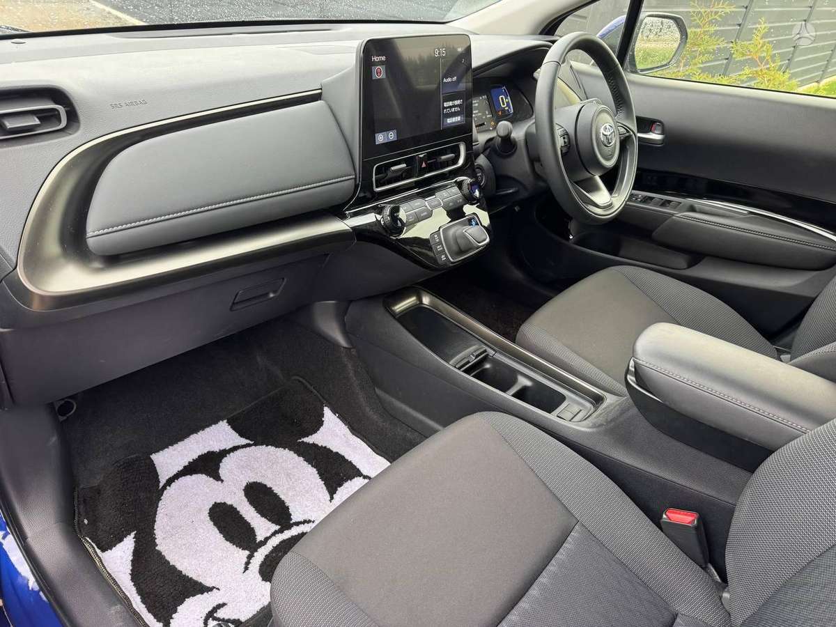 Toyota Aqua - 8