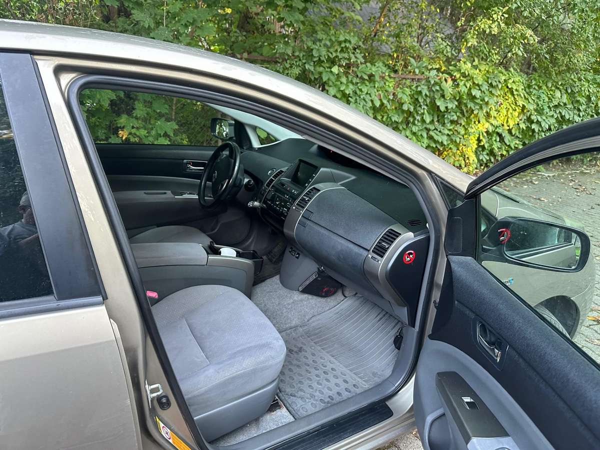 Toyota Prius, hatchback