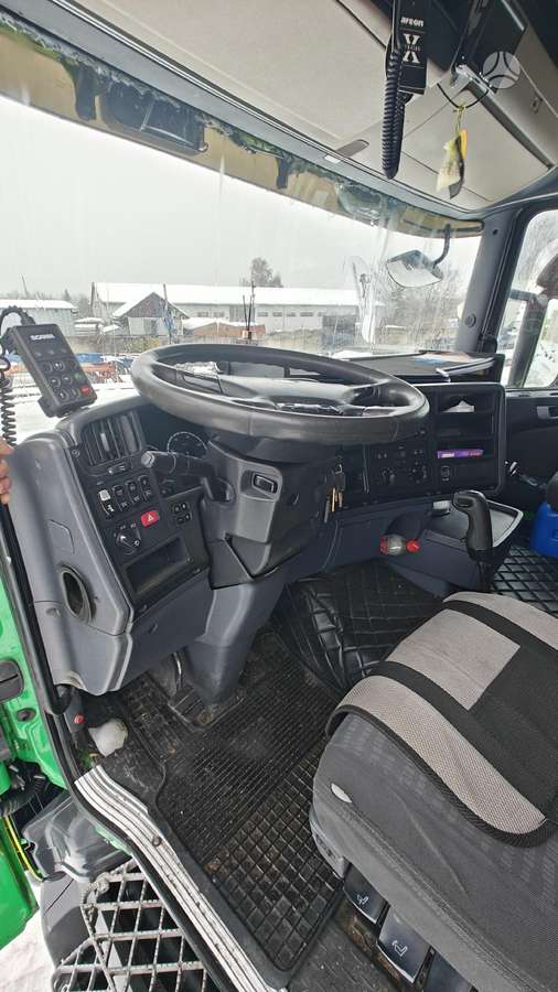 Scania 420 6x2, double sleeper