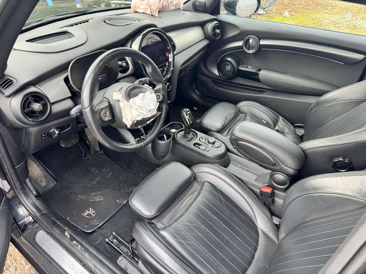 Mini Cooper SE, hatchback