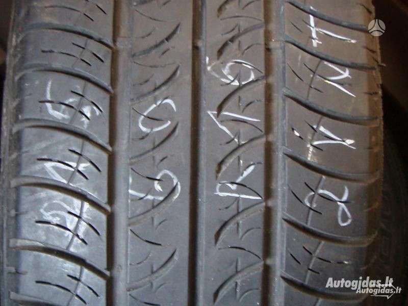 Michelin, vasaras 215/60 R16