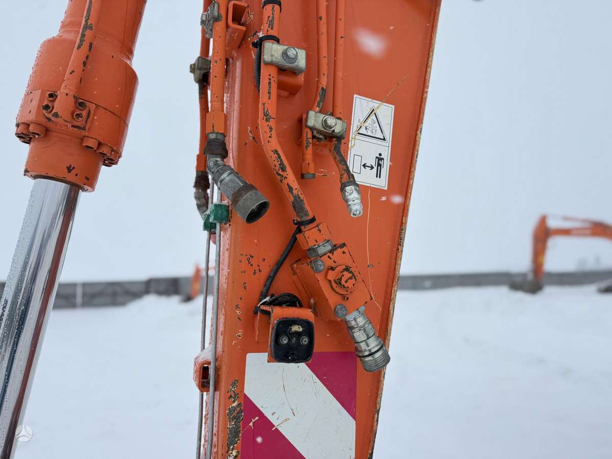 Hitachi ZX 140 W, excavator