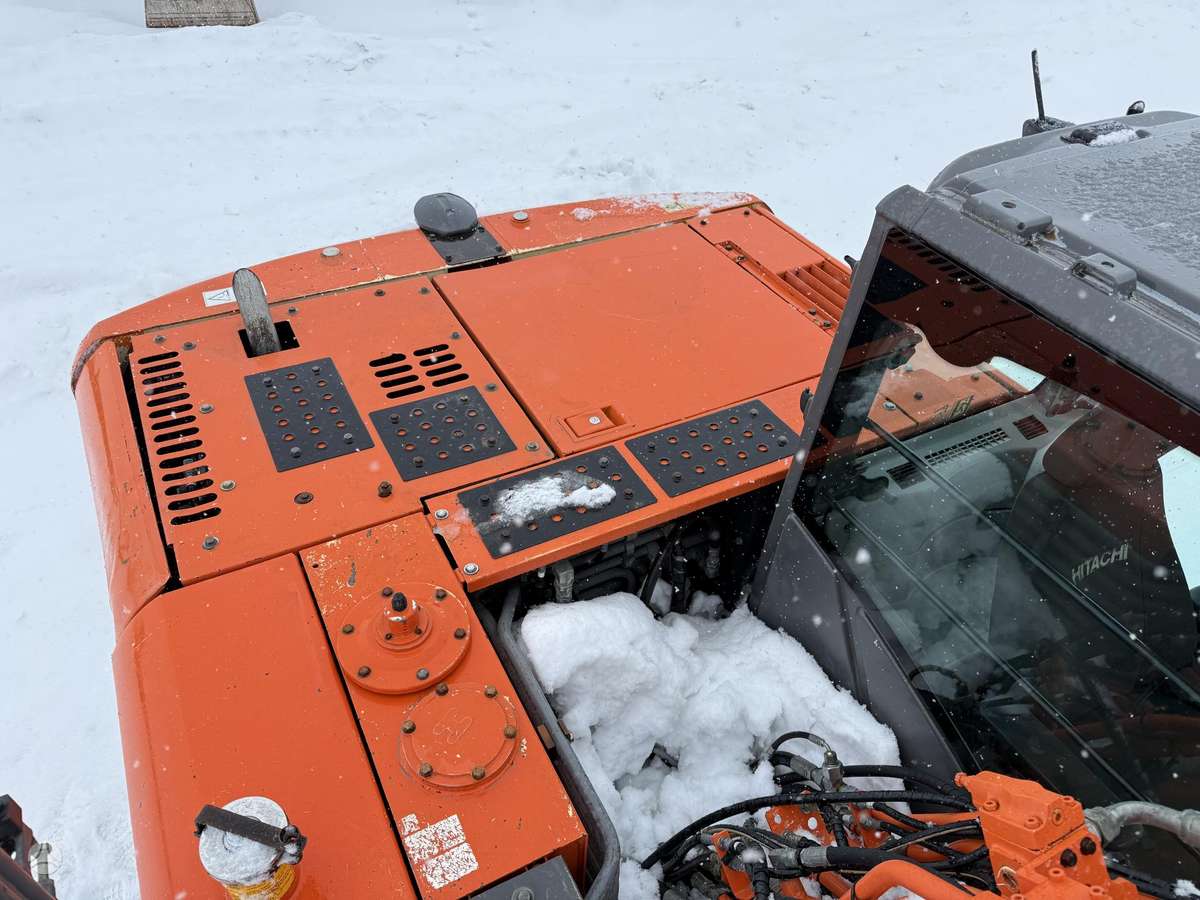 Hitachi ZX 140 W, excavator