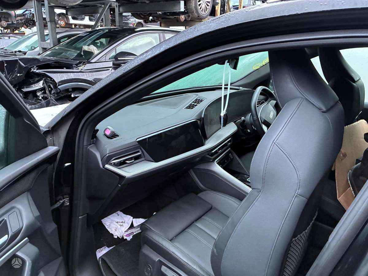 Audi Q5 dalimis