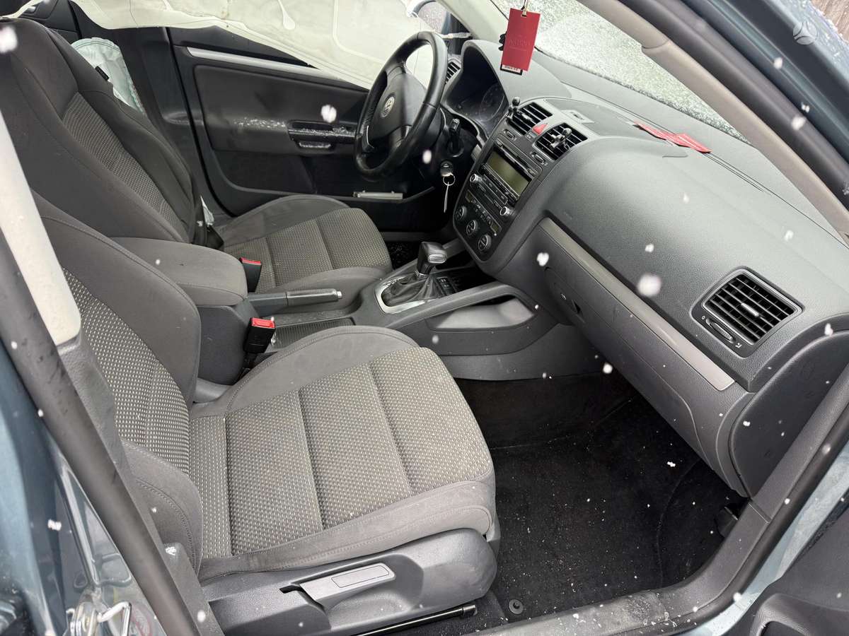 Volkswagen Golf Minsko pl 33a 5 angaras